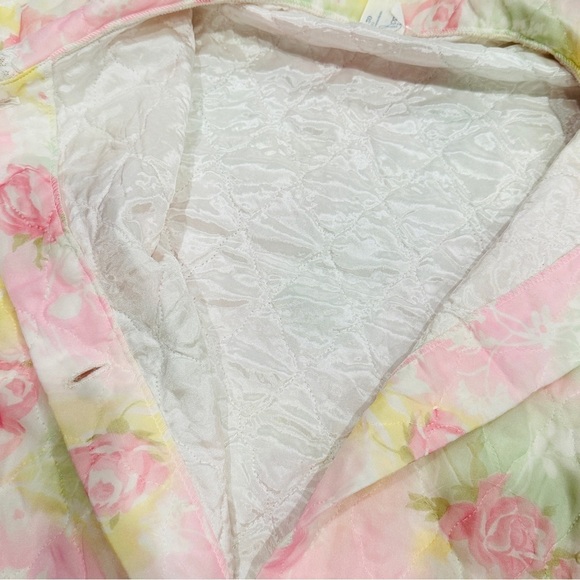 Vintage Pastel Floral Short Sleeve Quilted Housecoat Bed Jacket Robe - Picture 10 of 10